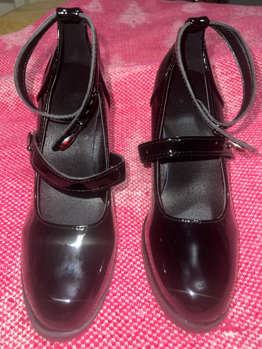Black Patent Mary Jane Ankle-Strap with Red Gems and Rose Heeled Accent Sz.38 EU - Picture 2 of 9